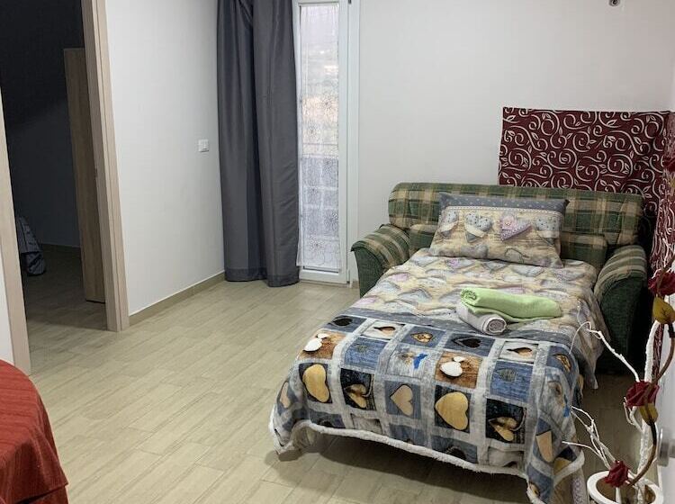 ベッドアンドブレックファースト The Lux