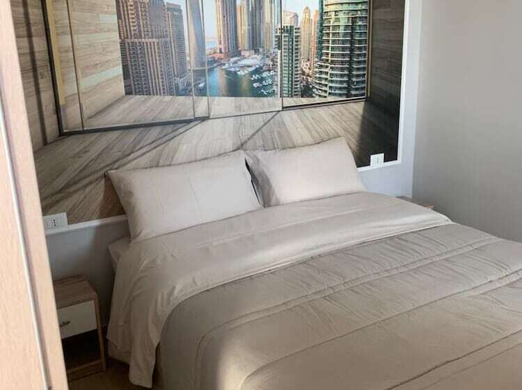 ベッドアンドブレックファースト The Lux