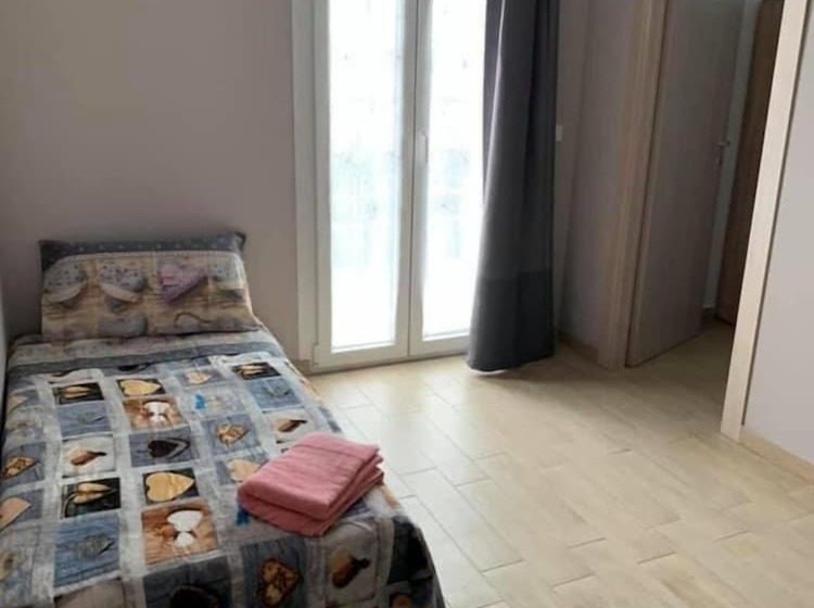 ベッドアンドブレックファースト The Lux