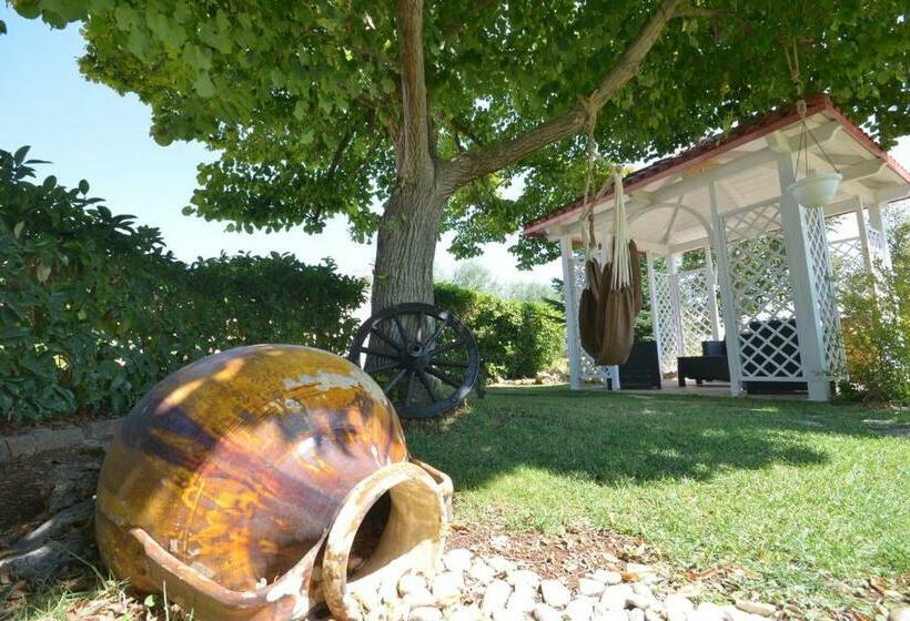 Bed and Breakfast Trulli Petra Chiara