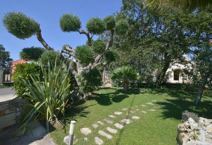 تختخواب و صبحانه Trulli Petra Chiara