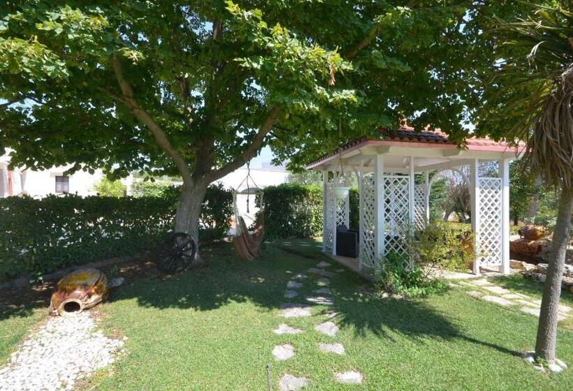 Bed and Breakfast Trulli Petra Chiara