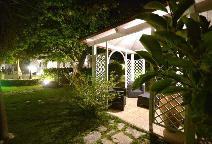 Bed and Breakfast Trulli Petra Chiara