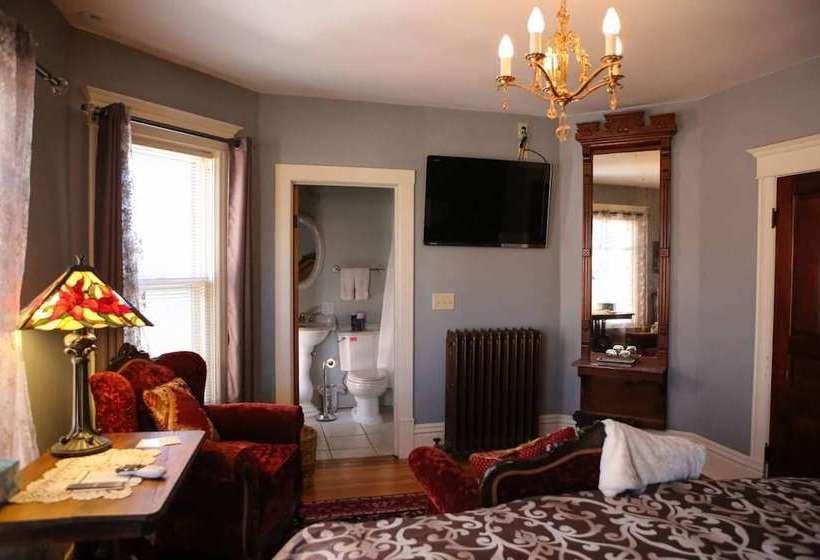 Bed & Breakfast On Broadway