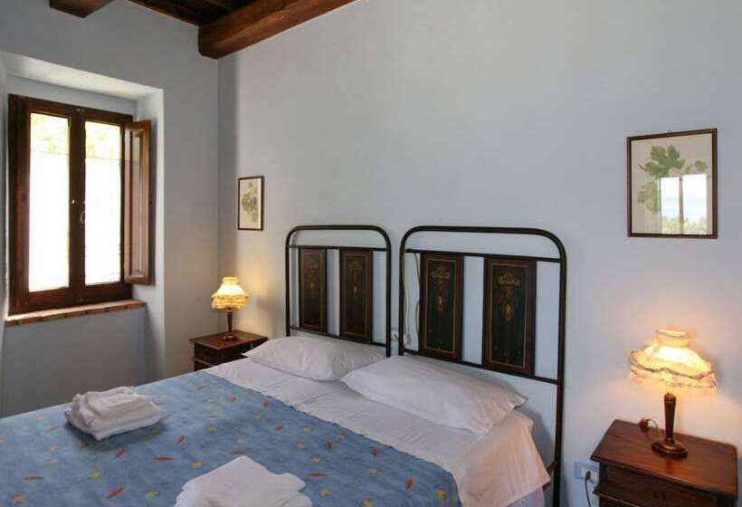 Cozy Cottage In Abbateggio With Garden