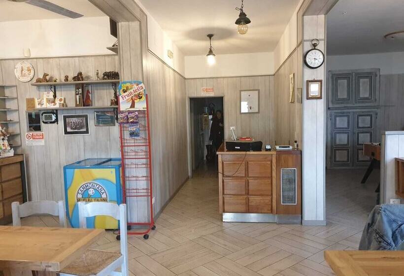 簡易ホテル Albergo Ristorante Italia