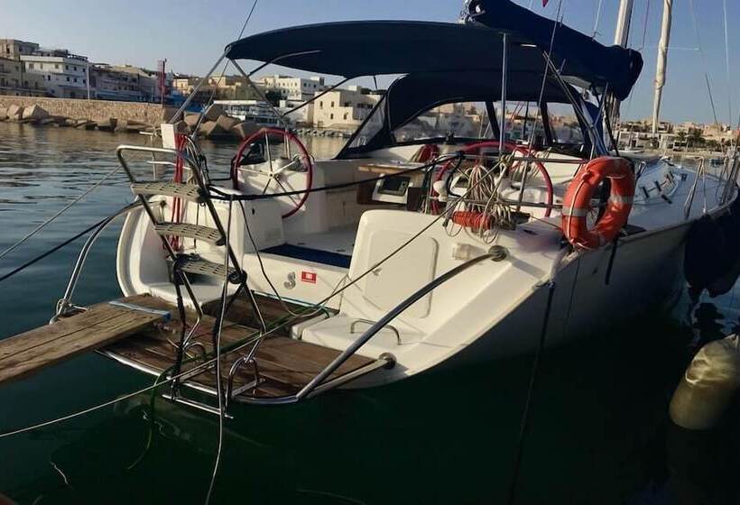 مسافرخانه Delfina