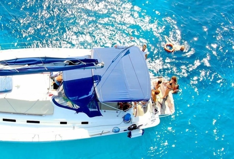 مسافرخانه Delfina