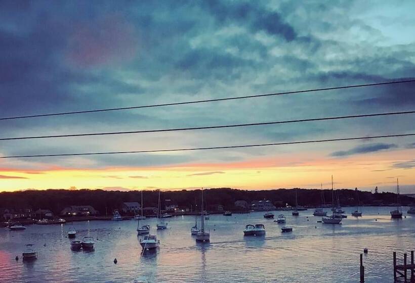 فندق فئة نجمة واحدة The Attleboro House