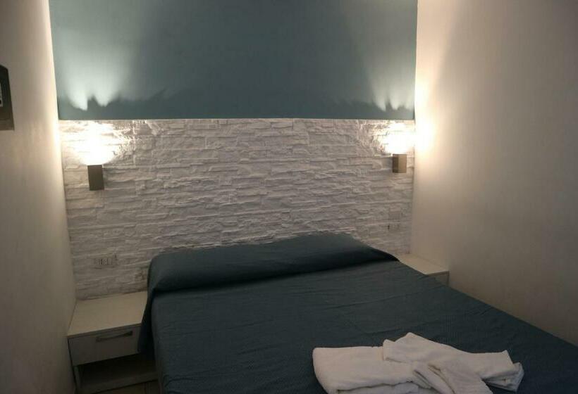 Хостел Torquemada Beach Club