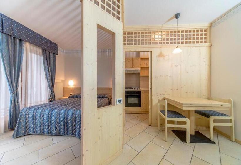 فندق Comano Cattoni Holiday