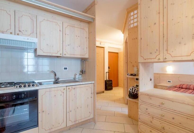 فندق Comano Cattoni Holiday