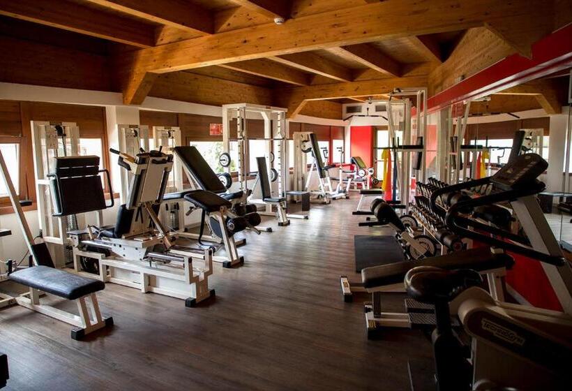 فندق Comano Cattoni Holiday