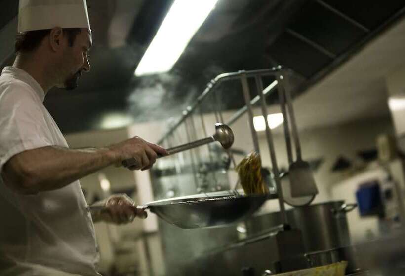 فندق Comano Cattoni Holiday