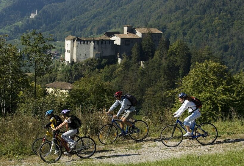 فندق Comano Cattoni Holiday