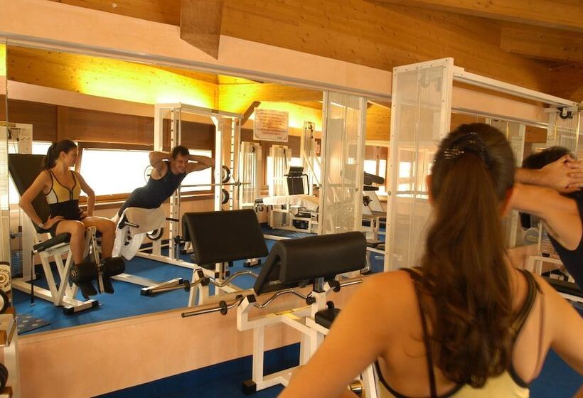 فندق Comano Cattoni Holiday