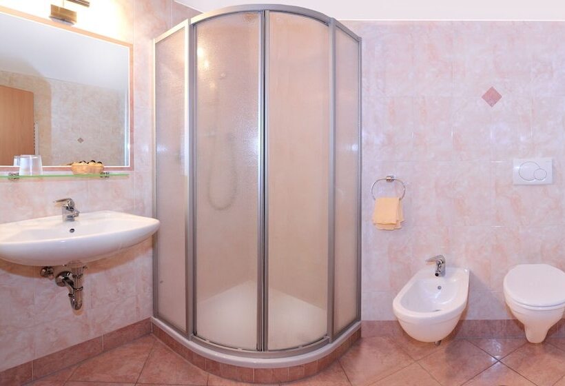 Отель Hochrain
