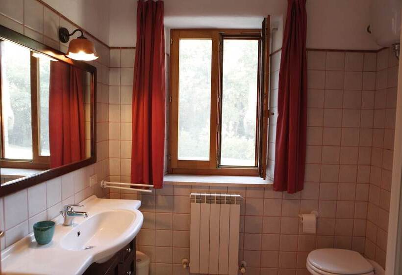 فندق ريفى Agriturismo Fattoria Walden