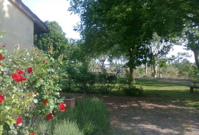 فندق ريفى Agriturismo La Rovere