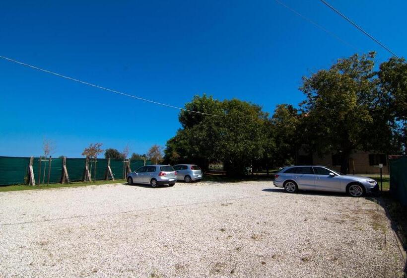 בית מלון כפרי Casolare La Quercia