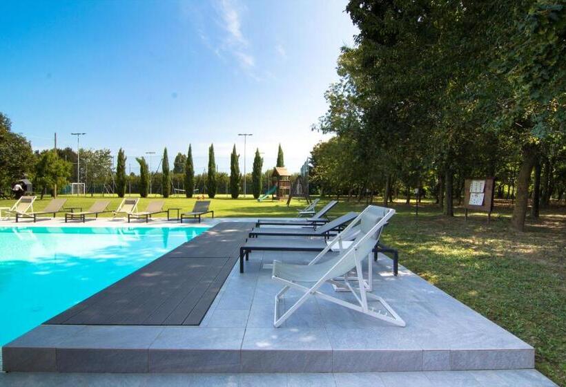 فندق ريفى Casolare La Quercia