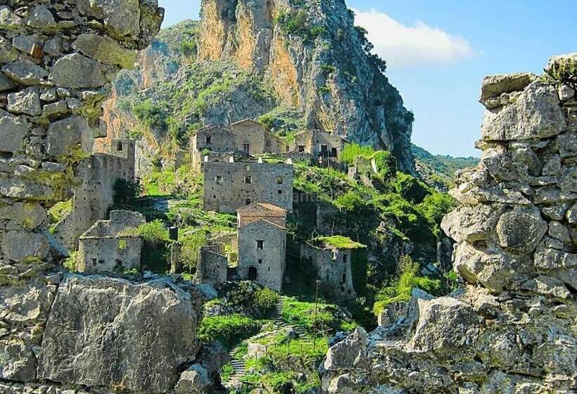 교외 호텔 Santa Pigna Country House