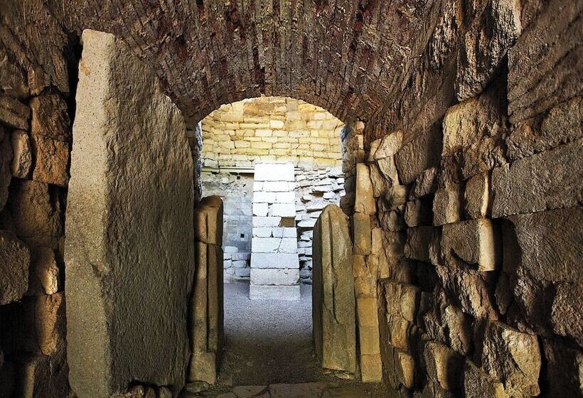 فندق ريفى Tenuta Il Sassone   Wine & Food