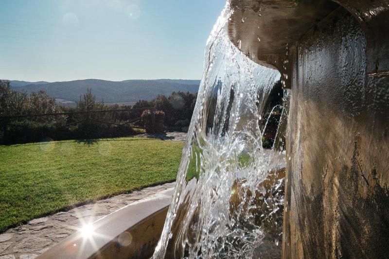 فندق ريفى Tenuta Il Sassone   Wine & Food