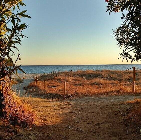 Luxury Beach Escape, Sea View Hottub,cinema Lounge