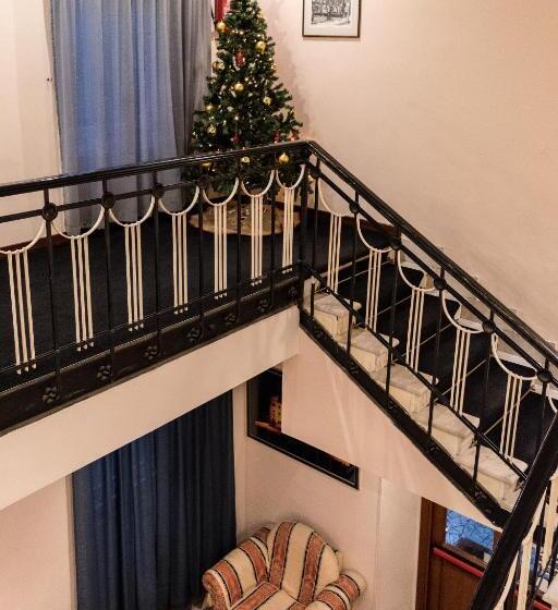 بنسيون Antica Terrazza Frascati