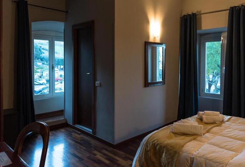 بنسيون Antica Terrazza Frascati