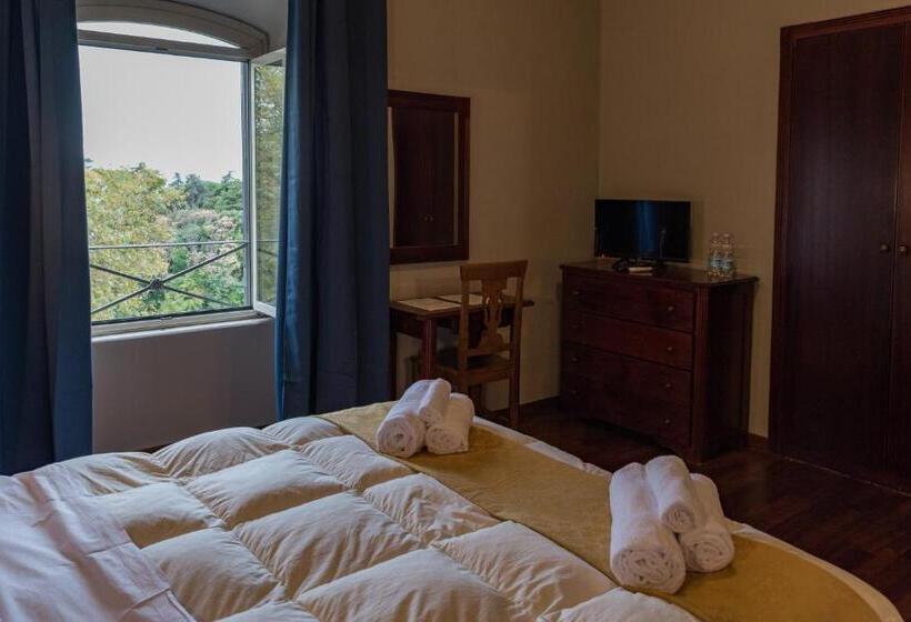 بنسيون Antica Terrazza Frascati