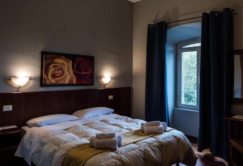 بنسيون Antica Terrazza Frascati