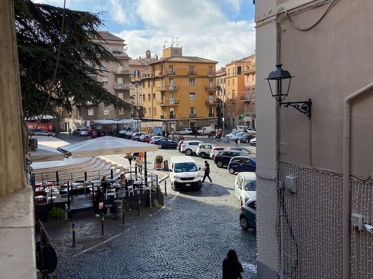 بنسيون Antica Terrazza Frascati