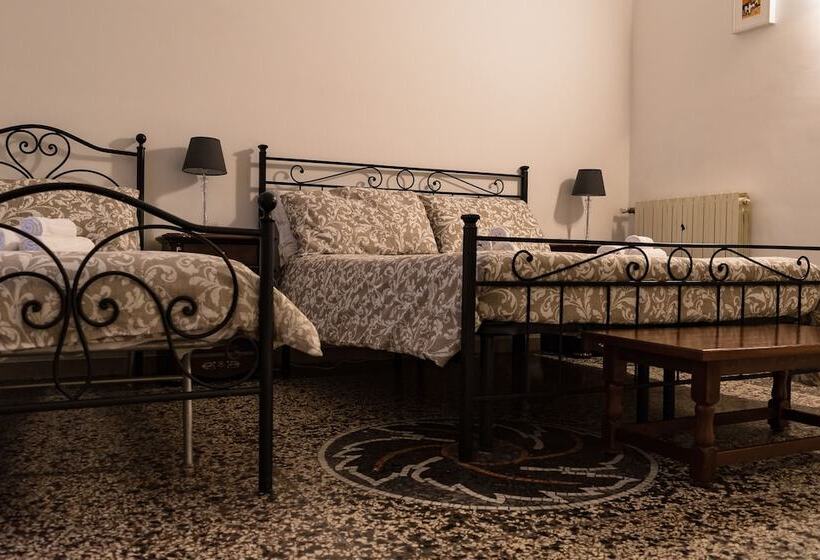 بنسيون Antica Terrazza Frascati