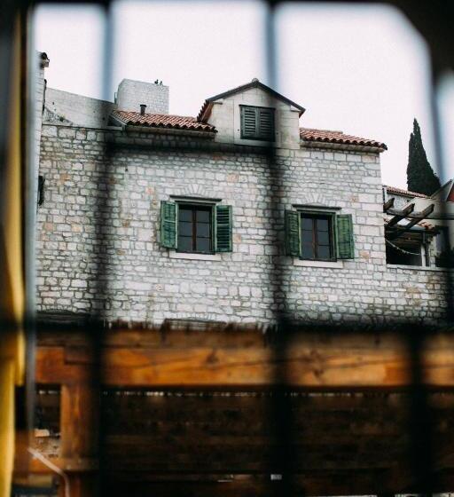 بنسيون Apartments And Rooms Ille