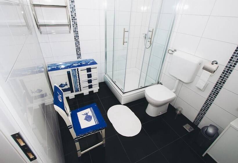 פנסיון Apartments And Rooms Ille