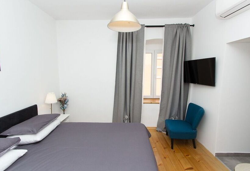 פנסיון Apartments And Rooms Ille