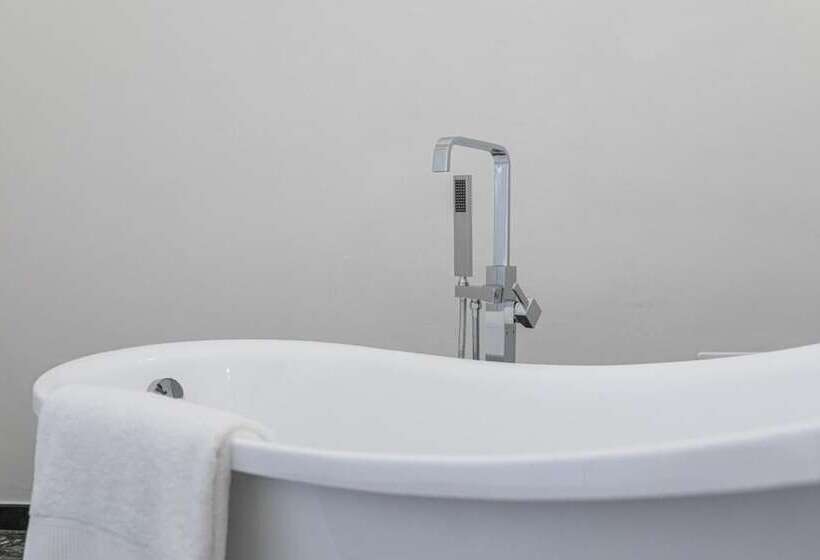 膳宿费 Lucente Rooms & Suites