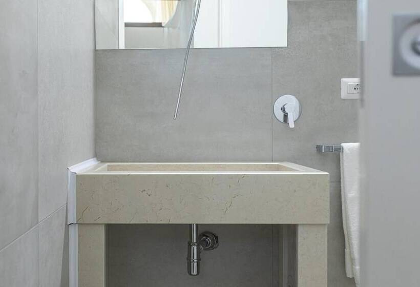 膳宿费 Lucente Rooms & Suites