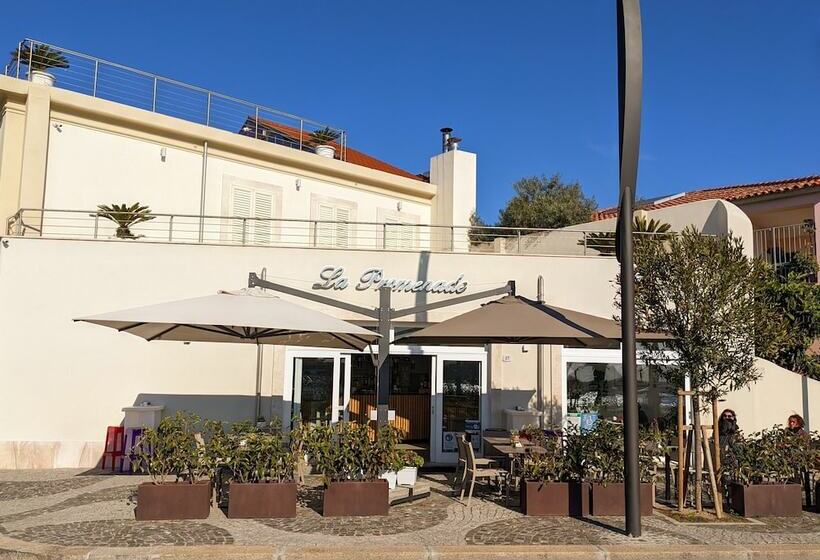 بنسيون La Promenade Rooms & Suites