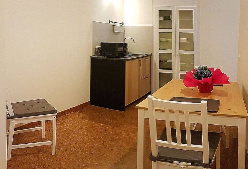 膳宿费 Marinali Rooms