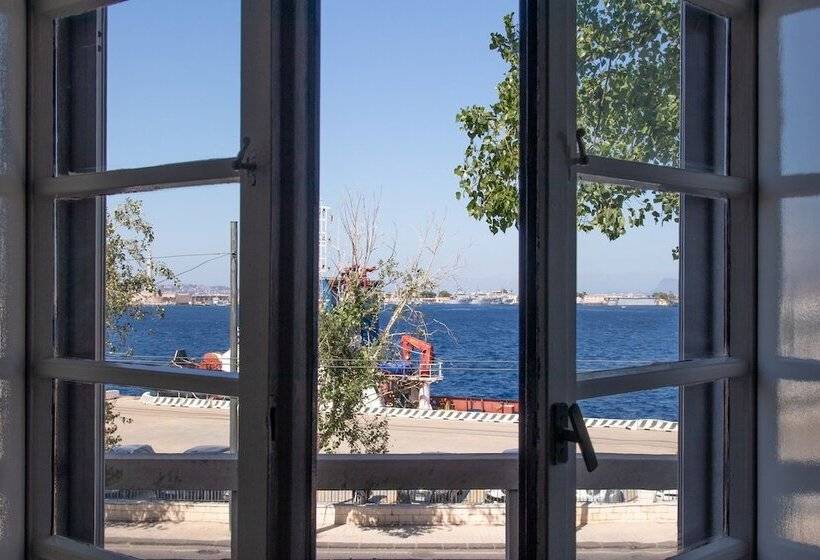 بنسيون Teatro Sullo Stretto