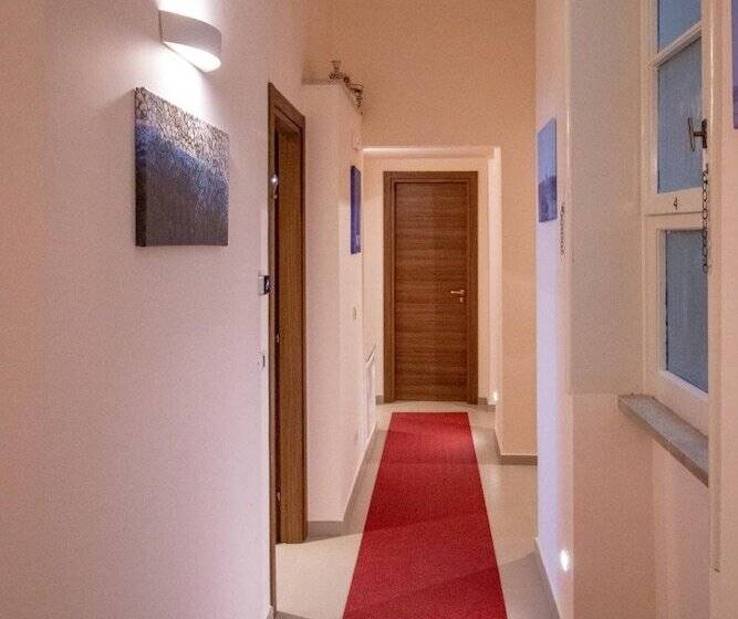 بنسيون Teatro Sullo Stretto