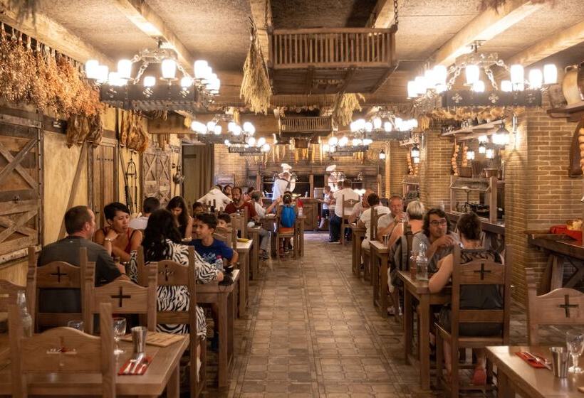 Puy Du Fou France Hotel La Citadelle