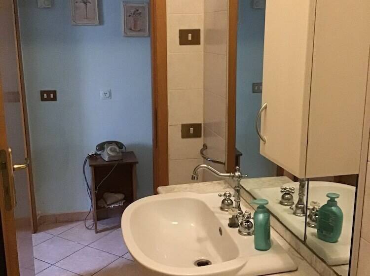 Achirina Bed And Breakfast