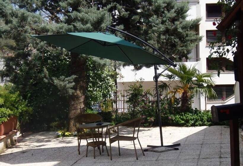 مبيت وإفطار B B La Villa