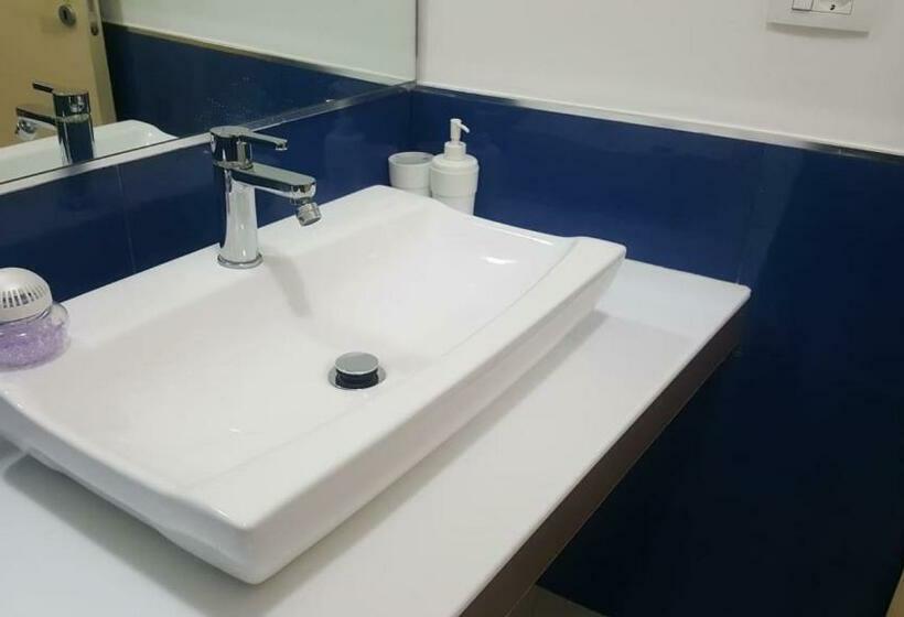 住宿加早餐  Brezza Marina