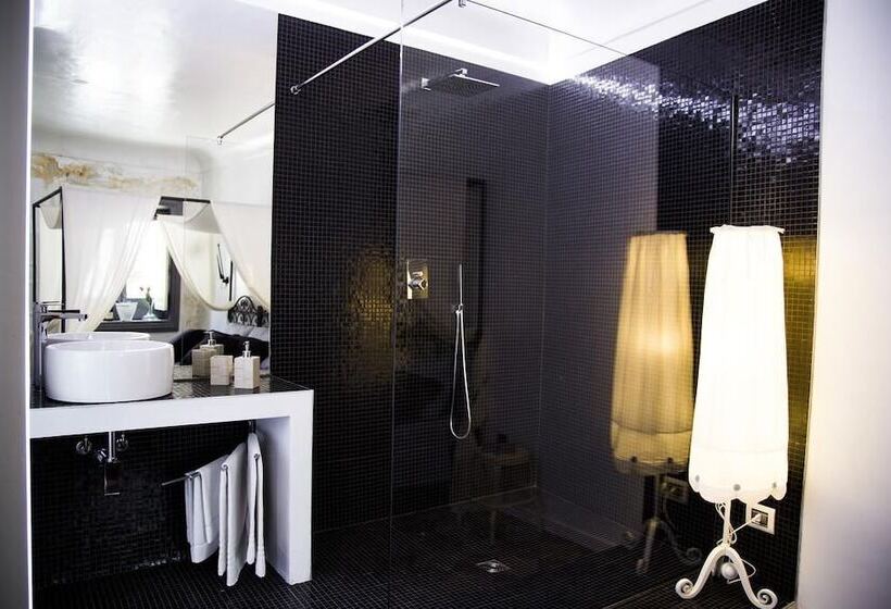 צימר Community Rooms & Wine