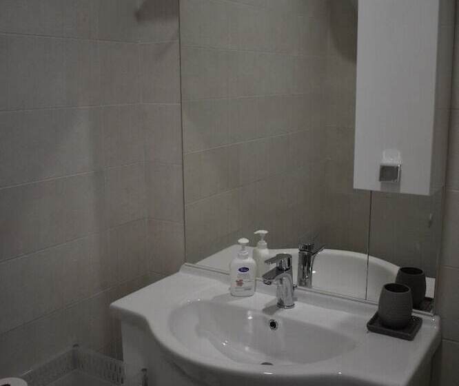 住宿加早餐  Da Nonna Laura Al Circeo